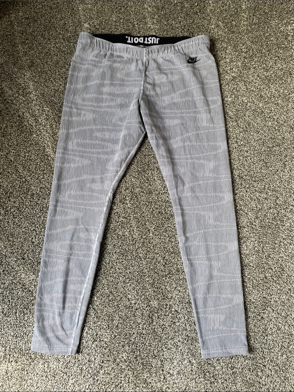 Nike Women’s Light Gray Pinstripe Joggers.  Size XL.
